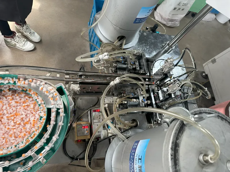 Automatic glue filling line for gel-filled connector production