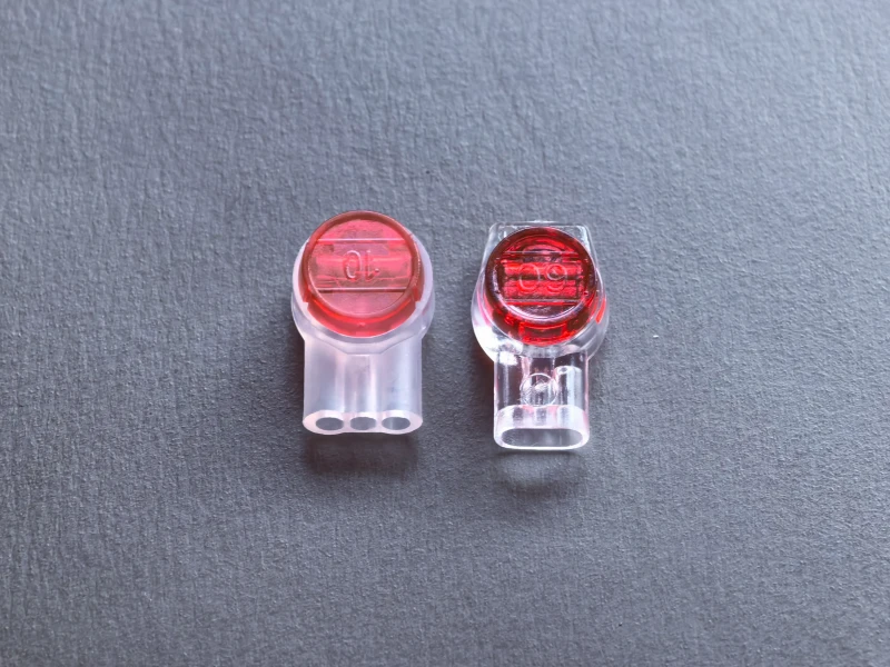 UR and UR2 connector size comparison
