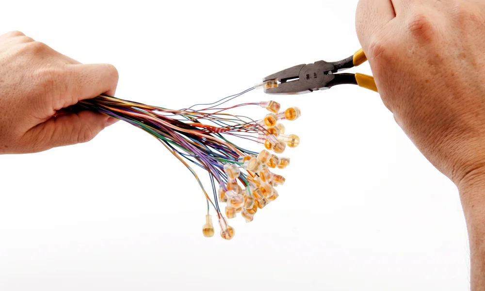 UY2 connector crimping tool installation for yellow jelly crimp connectors