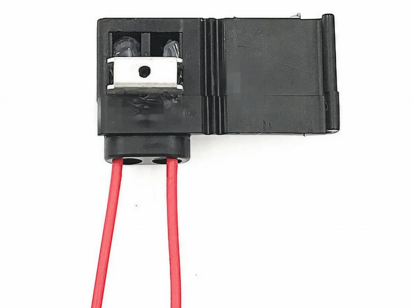 557TG connector wiring example showing gel inside the contact area