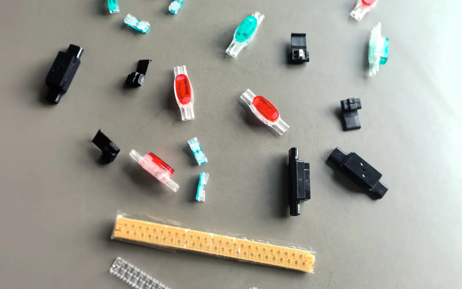Telephone cable connector product range
